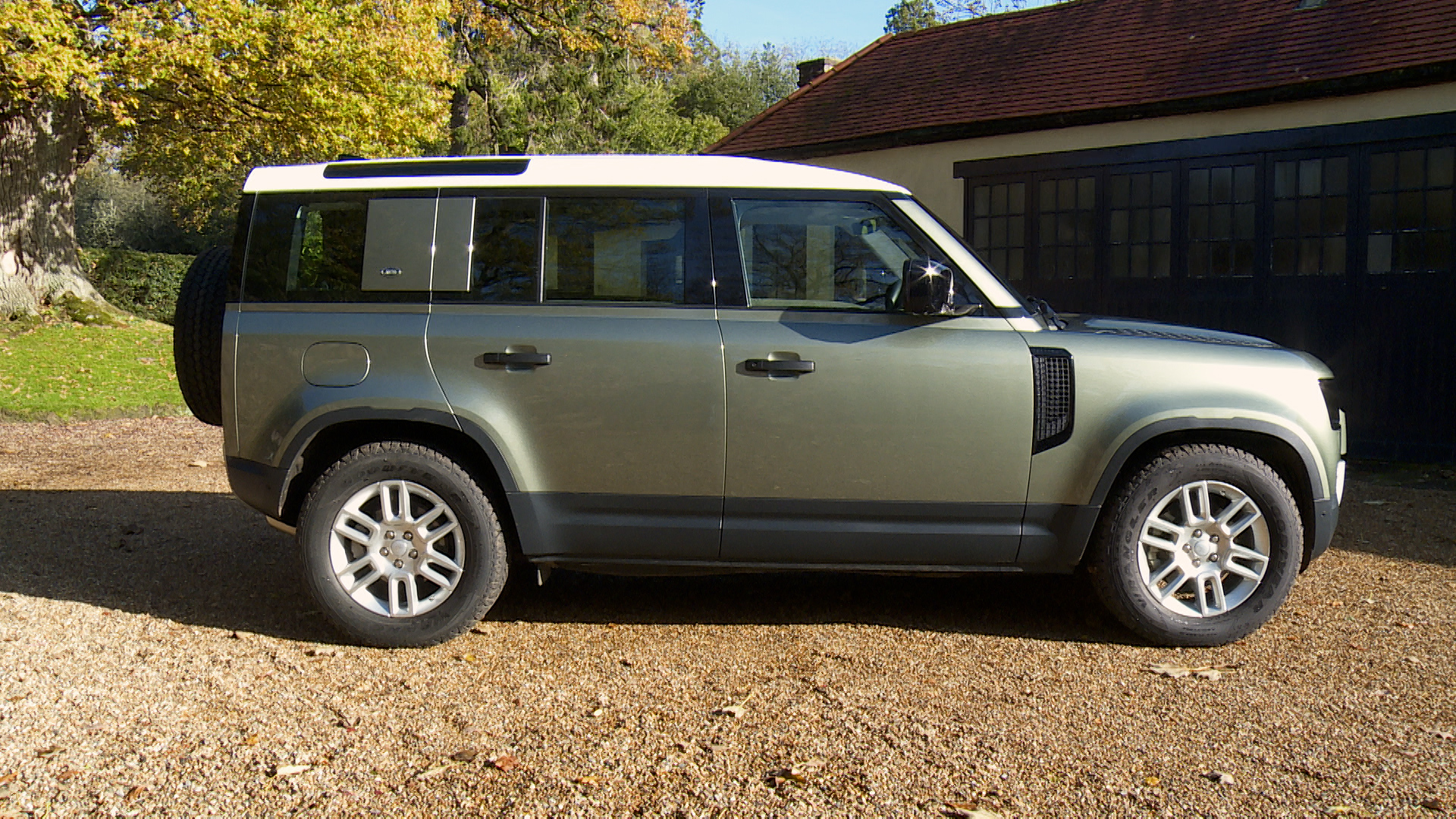 Land Rover DEFENDER DIESEL ESTATE 3.0 D350 X-Dynamic SE 90 3dr Auto